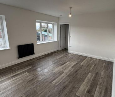 3 bedroom flat to rent - Photo 6