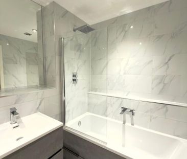 1 bedroom in a flat share to rent - Photo 4