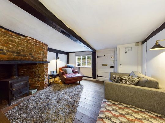 2 bedroom cottage to rent - Photo 1