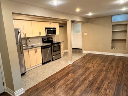 For Lease - 457 Annette Street, Toronto, Ontario - Photo 2