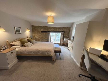 2 bedroom end of terrace house to rent - Photo 2