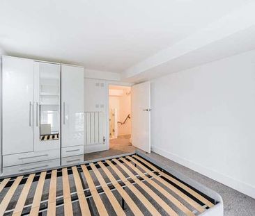 Building, Cadogan Road, Woolwich, SE18 - Photo 5