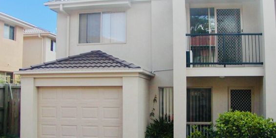 OWNER PAYS WATER BILL- Great location Unit in Mansfield State School Catchment - Photo 3