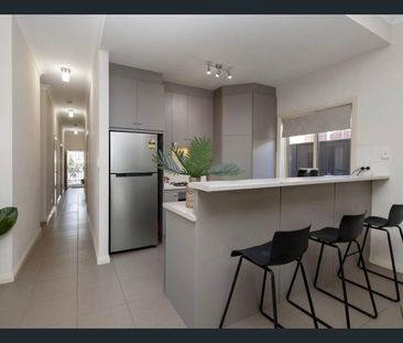 Modern Family Home in Blake’s Crossing – Walk to Shops - Photo 4