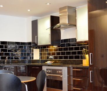 2 Bed Flat, Block Wharf, E14 - Photo 5