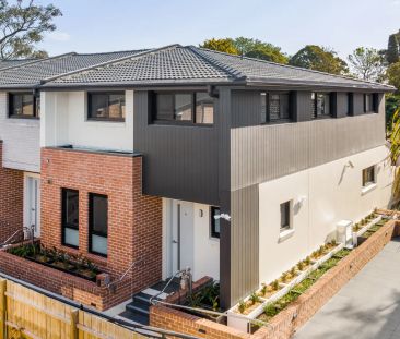 Double brick townhouse in the heart of Burwood - Photo 3