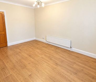 3 bedroom detached house to rent - Photo 2