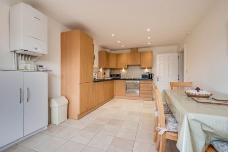 9 St Johns Place, BELFAST, BT7 3HA - Photo 5