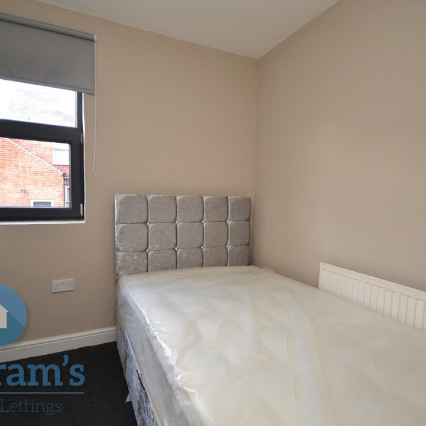 1 bed Shared House for Rent - Photo 1