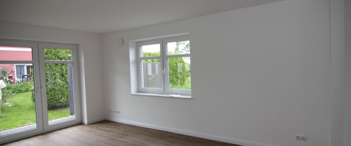 Am Elbdeich gelegene 3-Zimmer-Erdgeschoss-Wohnung mit Terrasse und Blick ins Grüne - Photo 1