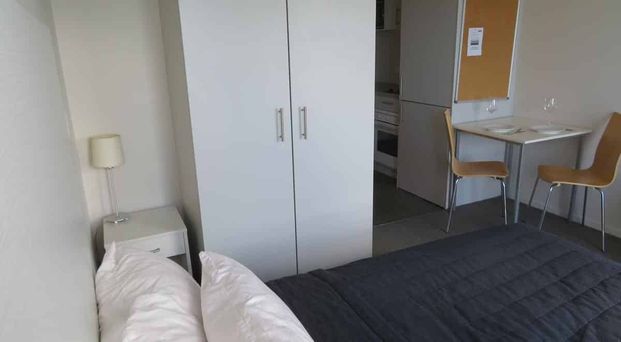 TOP FLOOR STUDIO APARTMENT: VIEWS FOR MILES - Photo 1