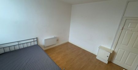 Flat 3, Church Road, Armley, Leeds, LS12 1TZ - Photo 2