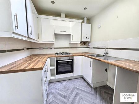 2 bedroom coach house to rent - Photo 5