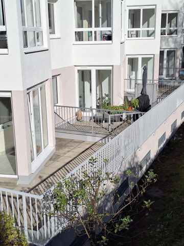 WIR RENOVIEREN FÜR SIE! Erdgeschoß- Wohnung mit Terrasse - Photo 2