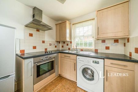 Redfield Croft, Leigh, WN7 - Photo 2