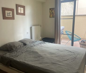 Location Appartement 2 pièces 47m² BORDEAUX 33000 - Photo 2
