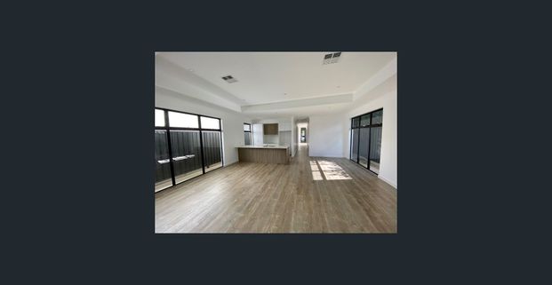 Almost new- 3 Bedroom house in a Premier Location- Beaulah Park - Photo 1