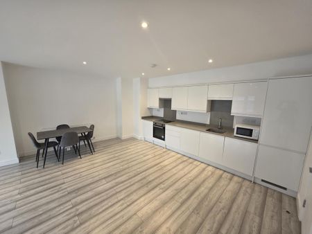 2 bedroom flat to rent - Photo 3