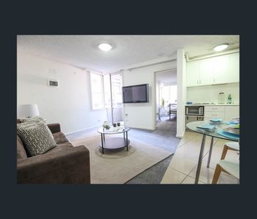 Fully Furnished 1 BDR Apartment in the heart of Melbourne CBD - Photo 3