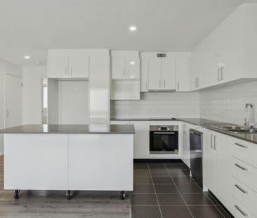 Conveniently Located - Photo 5