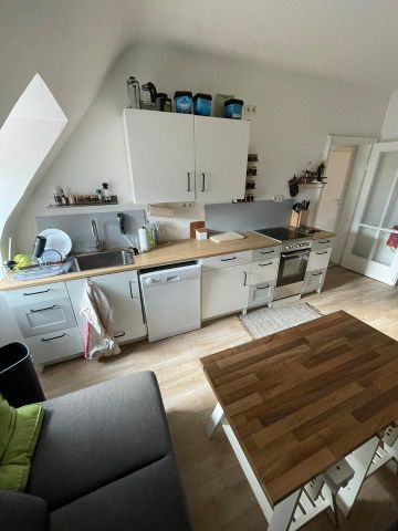 Teilmöblierte 2,5-Zimmer-Altbauwohnung in Nürnberg-Gostenhof - Foto 2