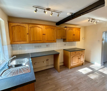 3 bedroom terraced house to rent - Photo 3