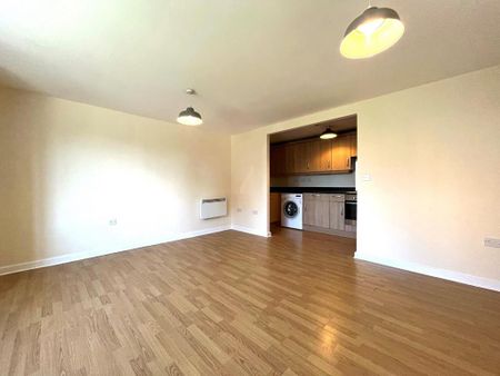 2 bedroom flat to rent - Photo 3