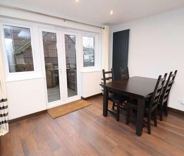 Greenland Quay, London, SE16 - Photo 4