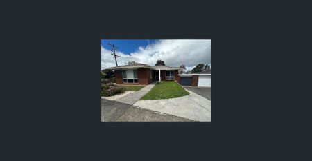 Three Bedroom unit - Photo 3