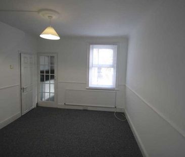 Bedroom House - Curzon Street, RG30 - Photo 6