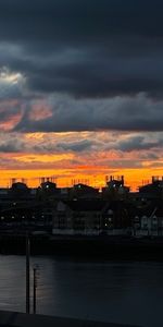 1 Bed Flat, Centenary Plaza, SO19 - Photo 4