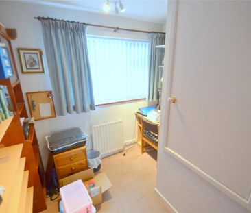 3 bedroom semi-detached house to rent - Photo 5