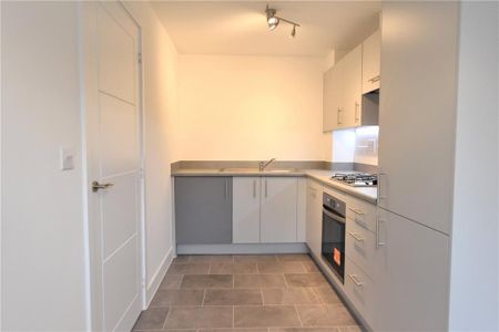 2 bedroom terraced house to rent - Photo 3