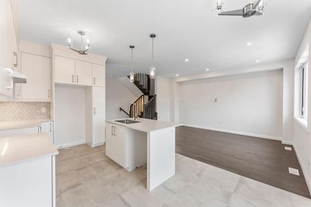 For Lease - 207 ALESSIO Drive, Hamilton, Ontario - Photo 5