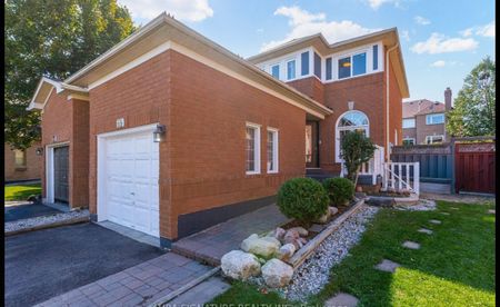 For Lease - 69 Alaskan Summit Court, Brampton, Ontario - Photo 2