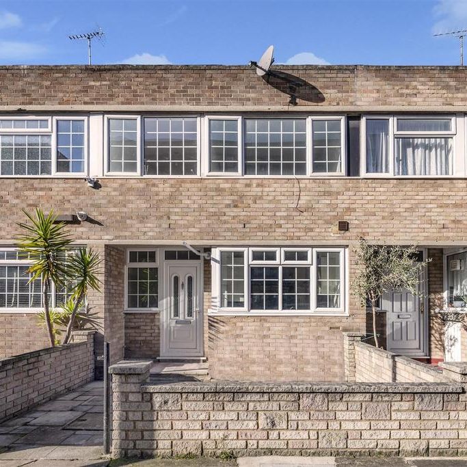 3 bedroom terraced house to rent - Photo 1