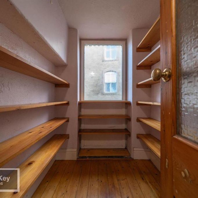5 bedroom house to rent - Photo 1