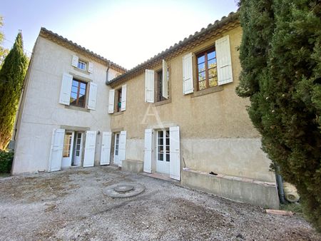Location Maison 7 pièces 251m² - Photo 5