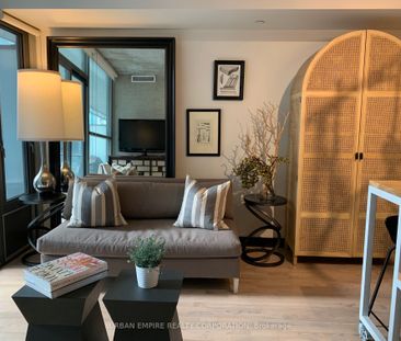 Glas Lofts , #810 - Photo 4