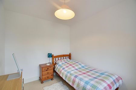 2 bedroom apartment - Photo 3