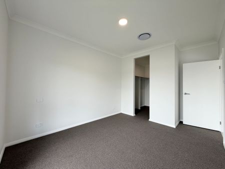 Brand New 3 Bedroom Duplex - Photo 3