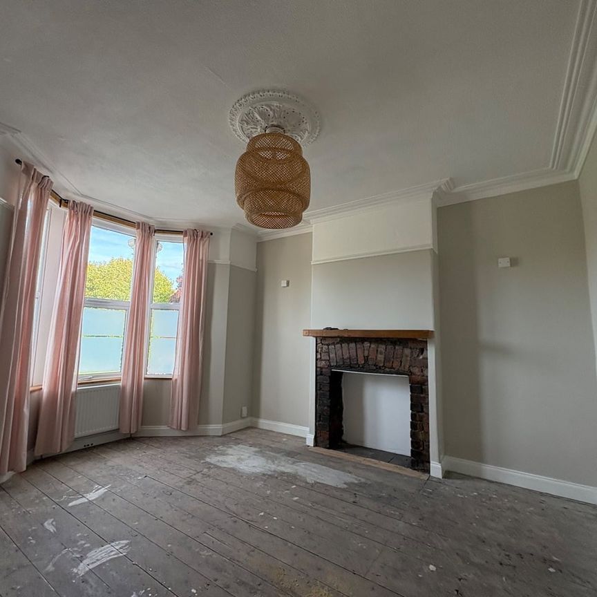 2 Bed Semi-Detached House, New Cheltenham Road, BS15 - Photo 1