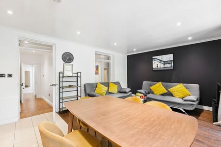 3 bedroom flat to rent - Photo 4