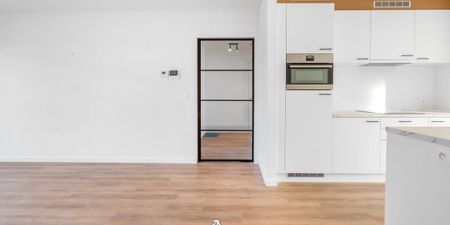 Appartement te huur in Kortrijk voor € 1.050 met 2 slaapkamers - Photo 3