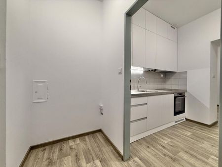 Pronájem bytu 2+1 45 m² - Photo 2