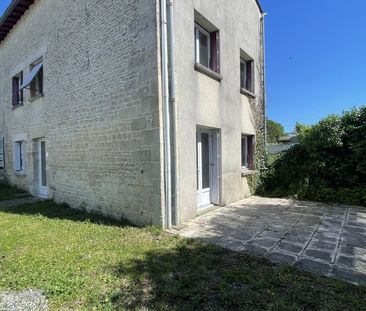 Location Maison 4 pièces 81m² NIORT 79000 - Photo 3