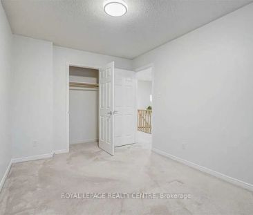 390 Wendron Crescent #Upper Unit - Photo 6