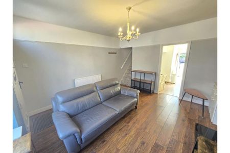 2 bedroom terraced house to rent - Photo 3