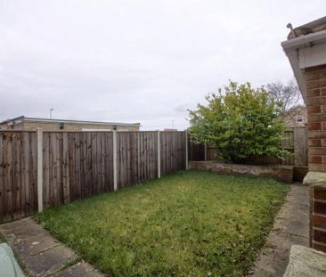 3 bedroom semi-detached house to rent - Photo 6