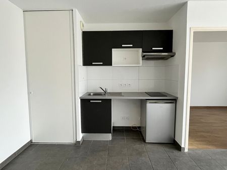 Location Appartement 2 pièces 39m² ST ANDRE DE CUBZAC 33240 - Photo 4